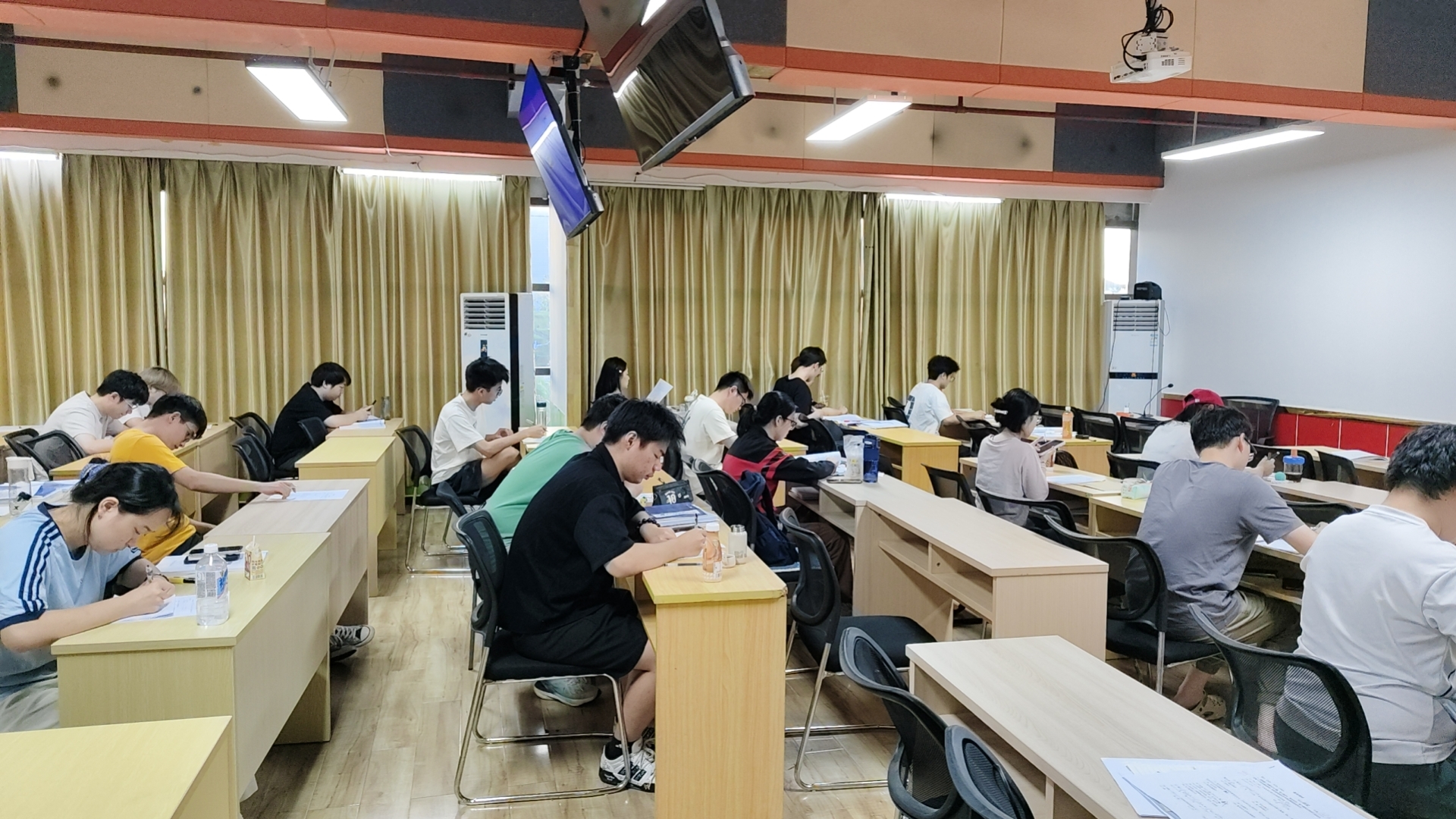 岳麓区考研寄宿怎么选？深耕30年的博闻考研才是上岸优选